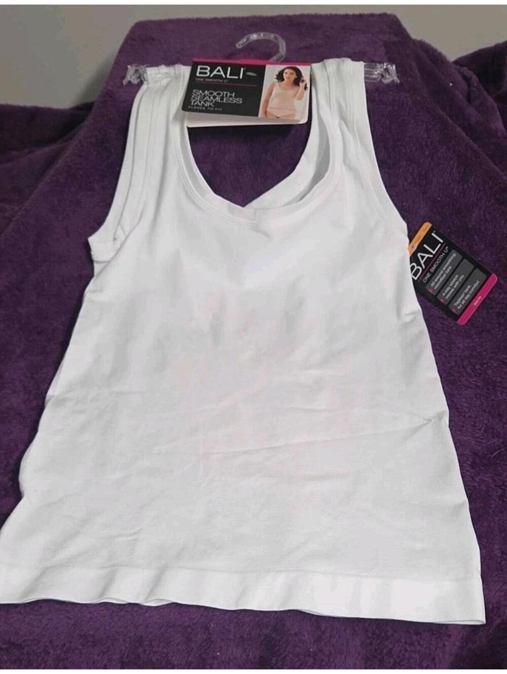 Bali One Smooth U Microfiber Smooth Seamless Tank SMALL White DF2B88 Tagless NWT